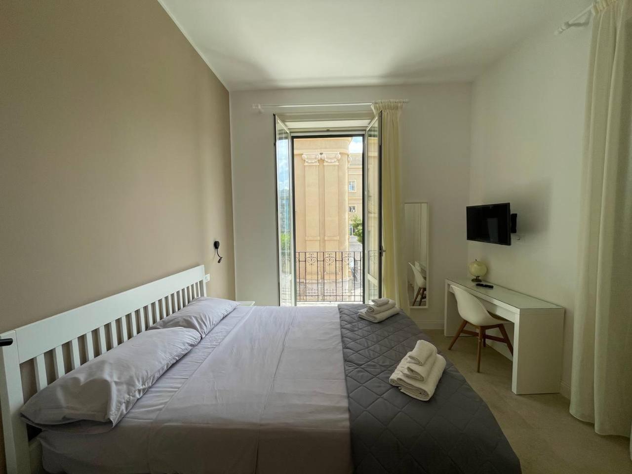 Stazione Apartment Palermo Bagian luar foto