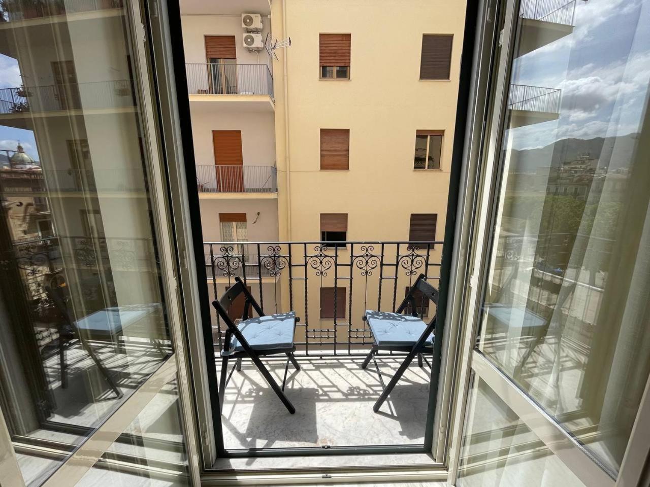 Stazione Apartment Palermo Bagian luar foto